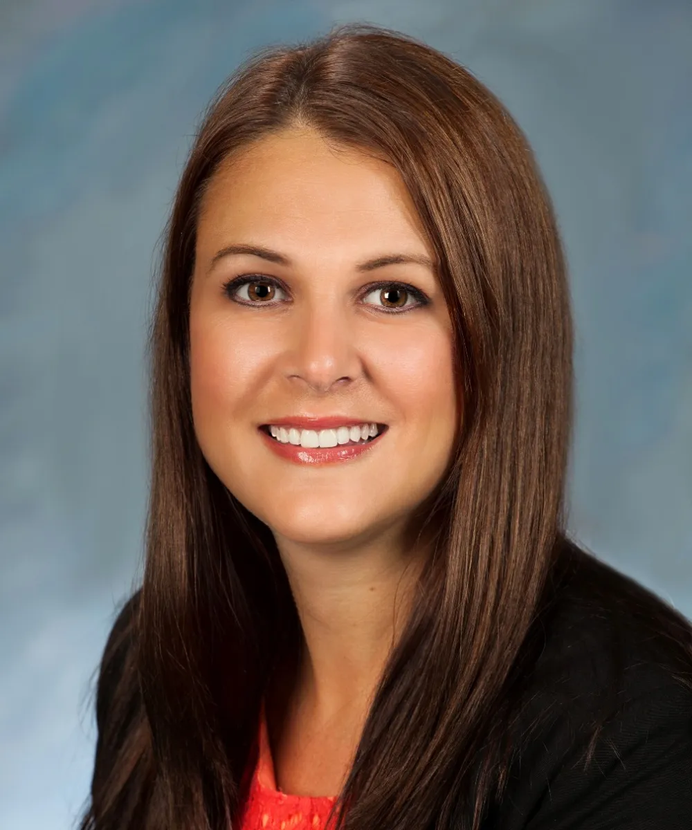 Sarah Stallins headshot